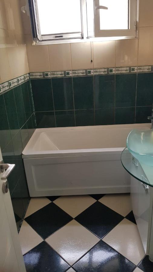 Apartament B Orizont Bacau Ngoại thất bức ảnh